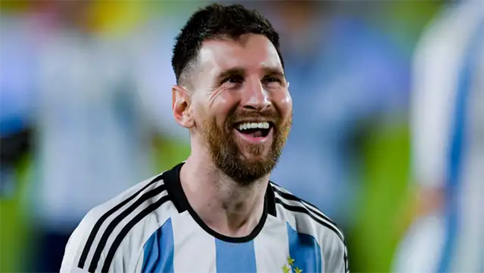 Bản thân Messi cũng không chắc có thể đá được ở World Cup 2026 hay không, anh cứ tận hưởng thôi
