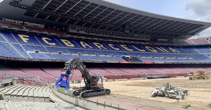 Mất "đòn bầy kinh tế", Barca còn phải chia sẻ 100 triệu euro từ doanh thu cho các nhà đầu tư trùng tu sân Camp Nou.