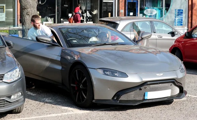 Chiếc Aston Martin Vantage của De Gea có giá 125.000 bảng