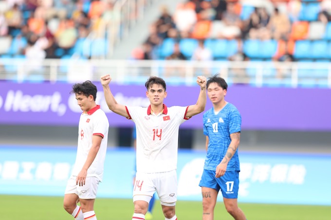 Các CĐV là niềm động viên rất lớn cho các tuyển thủ Olympic Việt Nam. Ảnh: Hoàng Ling