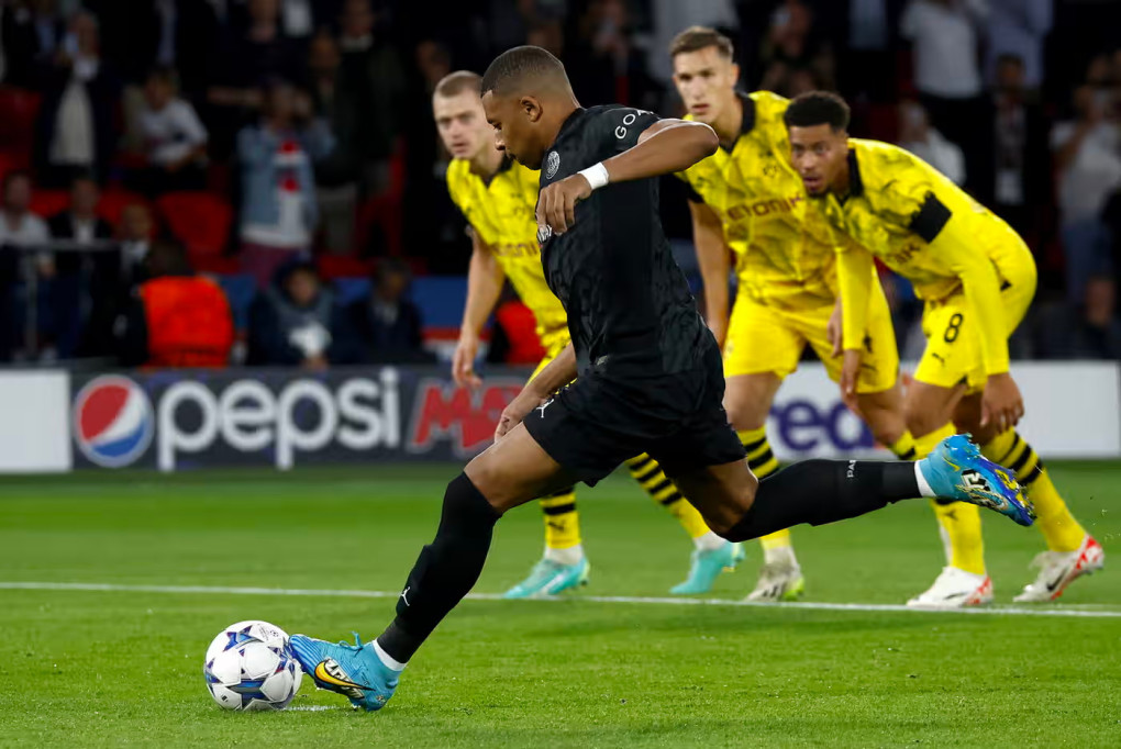 Mbappe đóng góp vào thắng lợi của PSG trước Dortmund