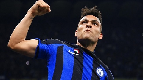 Lautaro Martinez gõ cửa lịch sử Inter
