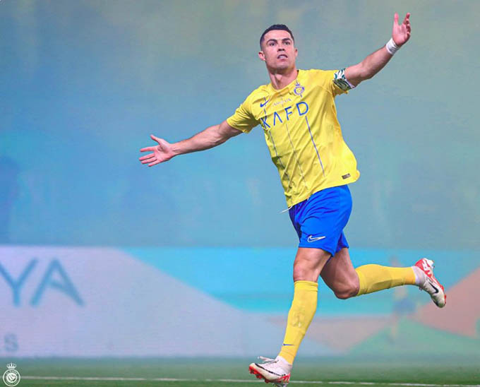Ronaldo tỏa sáng trong đại chiến giữa Al Nassr và Al Ahli