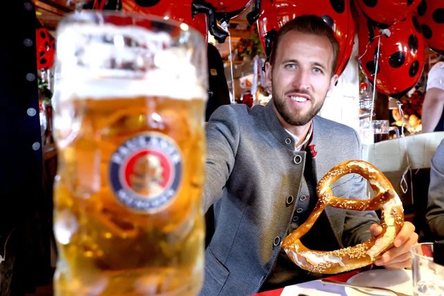 Harry Kane háo hức tham gia lễ hội bia tại Munich.