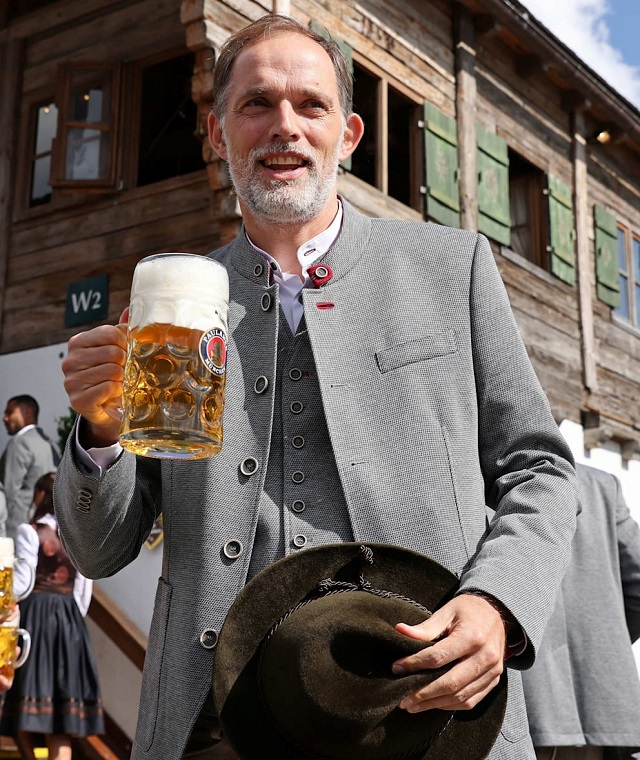 HLV Thomas Tuchel cũng có mặt ở lễ hội bia hôm Chủ nhật