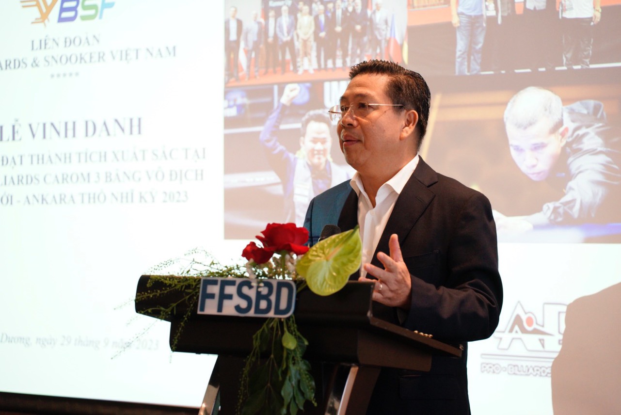 Ông Lê Sơn Hải - nguyên Thứ trưởng, Phó Chủ nhiệm Ủy ban Dân tộc - Chủ tịch Liên đoàn Billiards & Snooker Việt Nam phát biểu chúc mừng các HLV, VĐV