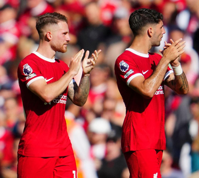 Cặp Mac Allister - Szoboszlai đang mang tới diện mạo mới cho hàng tiền vệ của Liverpool