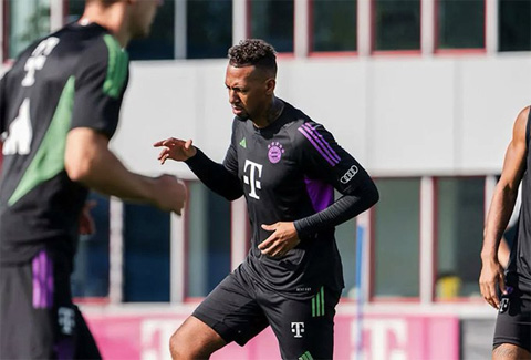 Boateng đang tập luyện tại Bayern Munich