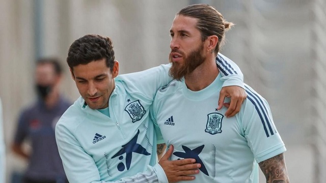 Navas và Ramos, lớn lên ở Sevilla và tái ngộ trong màu áo Sevilla