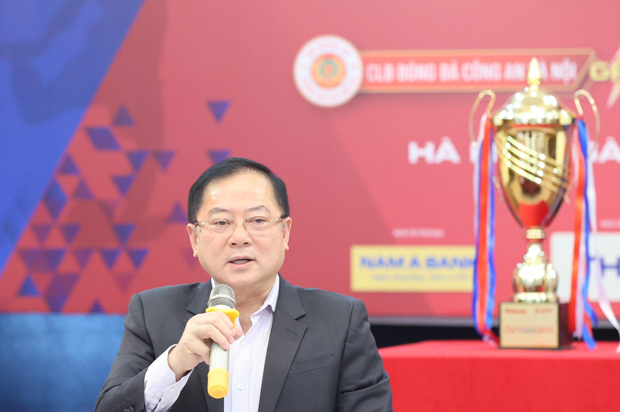 TBT báo Tiền Phong - Lê Xuân Sơn, Trưởng BTC Siêu Cúp phát biểu tại sự kiện 