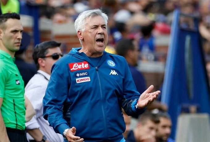 Ancelotti từng bị đối xử tệ khi còn dẫn dắt Napoli