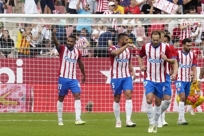 "Hiện tượng" Girona đang xếp trên cả Barca lẫn Atletico ở La Liga