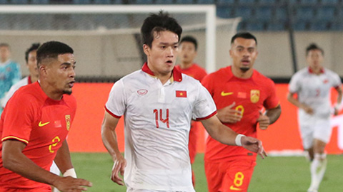Trận Việt Nam vs Uzbekistan diễn ra trên sân trơn trượt ở Trung Quốc