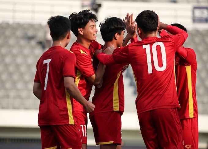Niềm vui của đội U18 Việt nam khi ghi bàn thắng. Ảnh: Nhật Đoàn