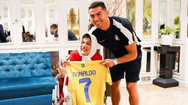 Ronaldo gặp rắc rối từ cuộc gặp với Fatemeh Hamami