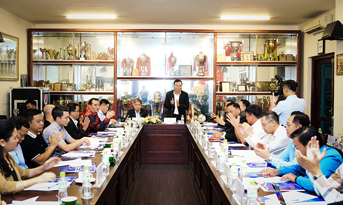 Chủ tịch VFF Trần Quốc Tuấn phát biểu khai mạc Hội nghị BCH VFF lần thứ tư khóa IX