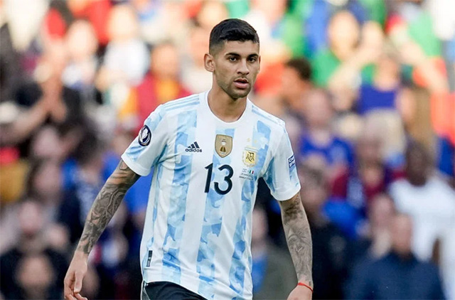 Romero phải rời sân giữa chừng trong trận Argentina thắng Peru 
