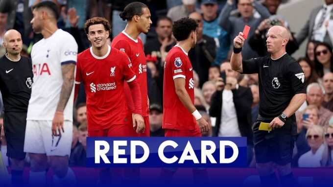 Chiếc thẻ đỏ của Curtis Jones đã làm thay đổi cục diện trận Tottenham vs Liverpool.
