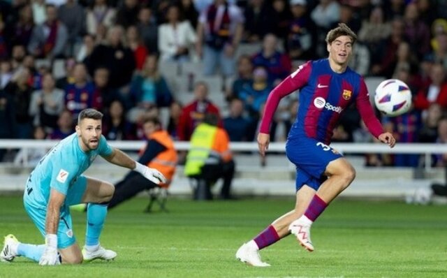 Marc Guiu ghi bàn cho Barca chỉ sau 34 giây xuất hiện trên sân