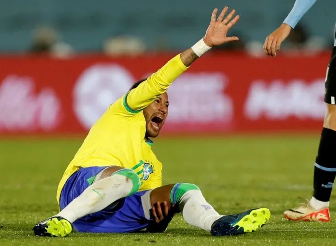 Neymar vừa dính chấn thương nghiêm trọng ở ĐT Brazil