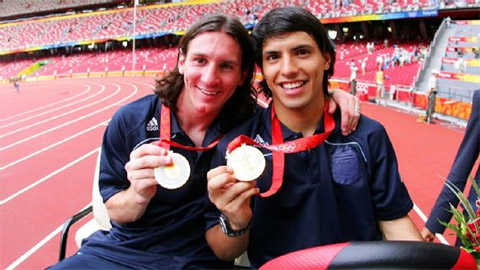 Messi và chiếc Huy chương vàng tại Olympic Bắc Kinh 2008