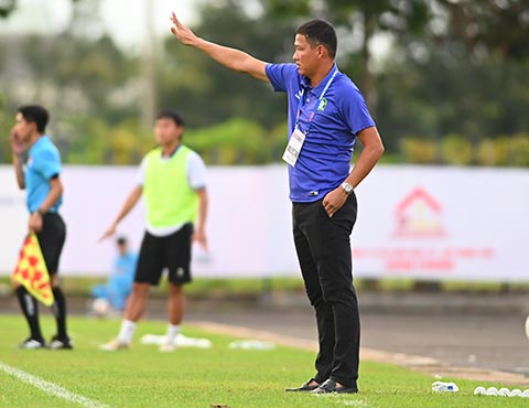 HLV Nguyễn Anh Đức có trận đấu ra mắt khán giả nhà Bình Phước