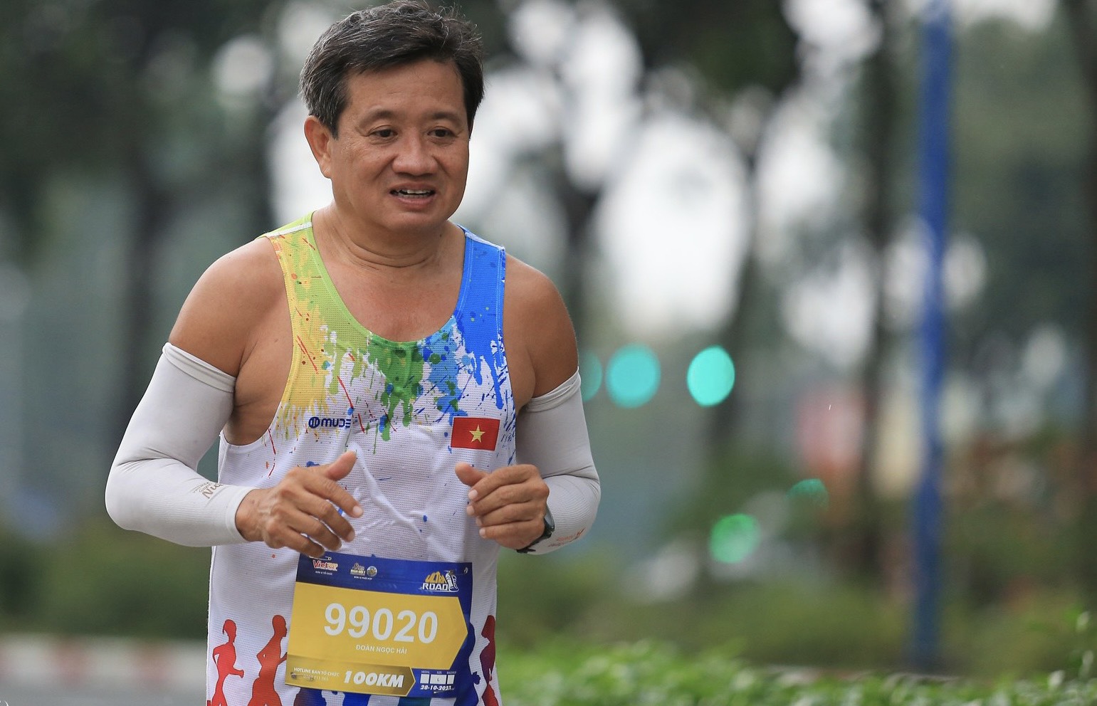 Ông Đoàn Ngọc Hải – Nguyên Phó Chủ tịch UBND Quận 1 (TP Hồ Chí Minh) hào hứng tham gia giải chạy với cự ly dài kỷ lục 100km