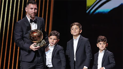 Messi phát biểu khiêm tốn sau khi giành Quả Bóng Vàng 