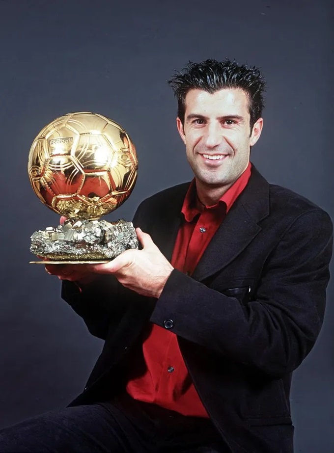 Figo từng lập kỷ lục thế giới về chuyển nhượng vào năm 2000