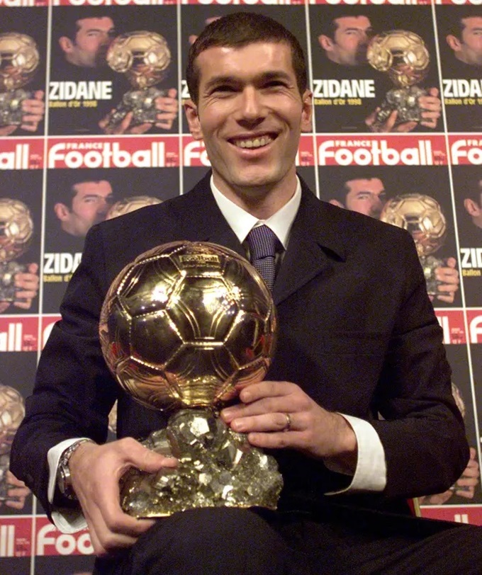 Zidane thành công trong cả sự nghiệp cầu thủ lẫn HLV