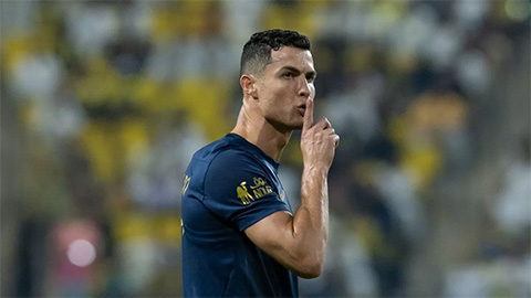 CĐV Al Ettifaq dùng 'bùa' Messi để 'ám' Ronaldo tịt ngòi