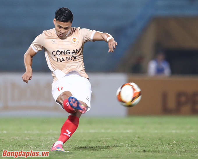 Cầu thủ CLB Công an Hà Nội chưa nhận thưởng sau chức vô địch V.League 2023 - Ảnh: Đức Cường