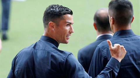 Bị loại khỏi AFC Champions League, Ronaldo nhận ngay đồng hồ 2 triệu USD
