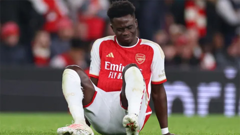 Arsenal lo sốt vó về chấn thương của Saka