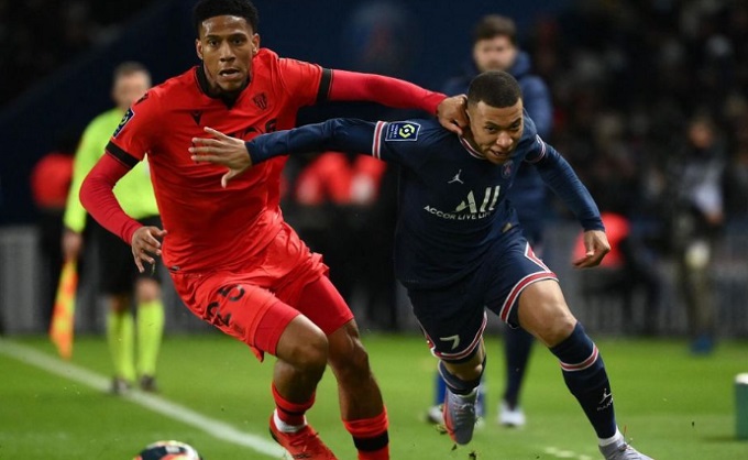 Todibo đối đầu với Mbappe ở Ligue 1