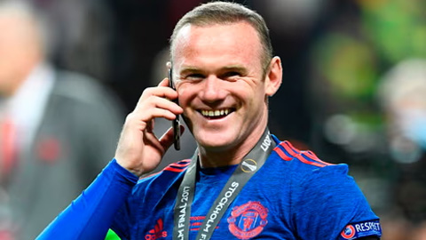 Wayne Rooney chỉ trích thói dùng smart phone và mạng xã hội vô tội vạ khiến cầu thủ Anh mất chất