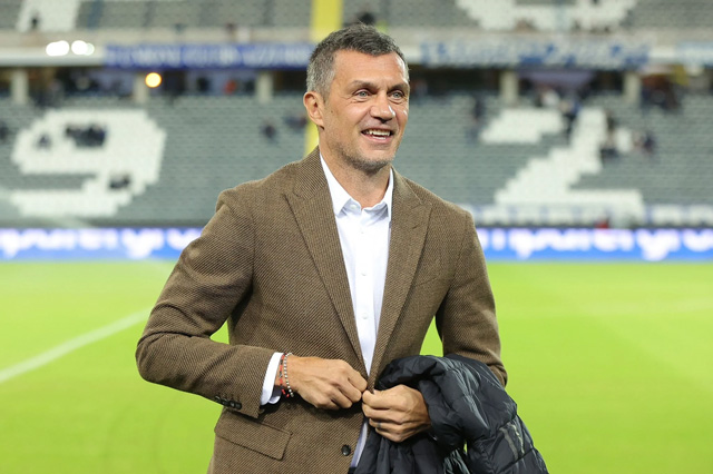 Paolo Maldini đang trên đường tới Al Ittihad