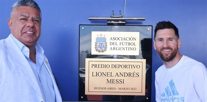 Chiqui Tapia đang làm lũng đoạn bóng đá Argentina