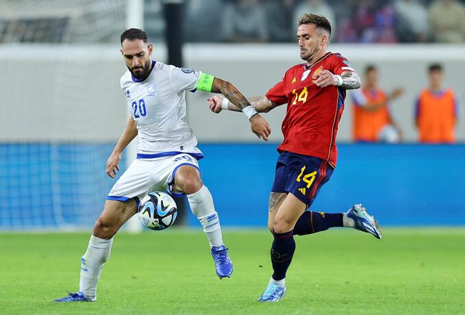 Aleix Garcia vừa có màn ra mắt ĐT Tây Ban Nha ở trận gặp Síp.
