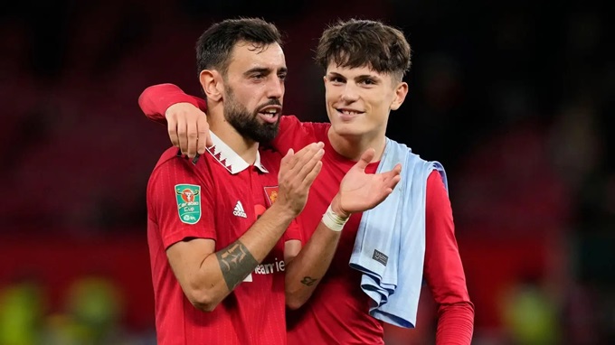 Bruno Fernandes và Alejandro Garnacho đều hướng dẫn cách phát âm chuẩn tên của họ