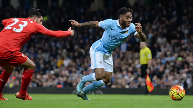 Sterling gây tranh cãi khi bỏ Liverpool đến Man City