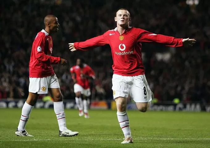  Rooney lập hat-trick trong trận mắt MU