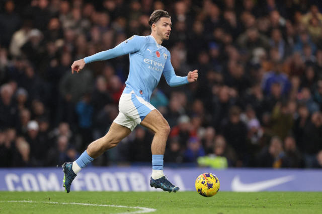 Grealish quá lạc lõng tại Man City