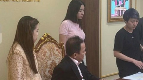 Hoa hậu Đỗ Mỹ Linh phụ bầu Hiển công việc kinh doanh đến 3 giờ sáng