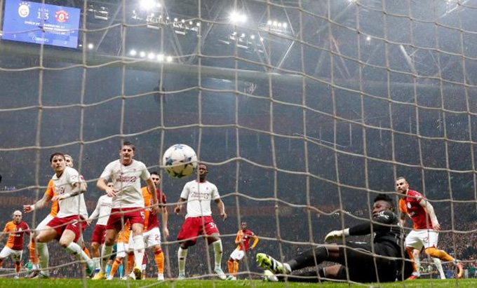 Onana mắc sai lầm giúp Galatasaray rút ngắn cách biệt xuống còn 2-3