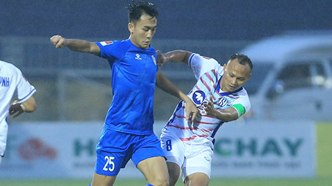 Trọng Hoàng, hậu vệ đặc biệt nhất của bóng đá Việt Nam lại gặp hạn