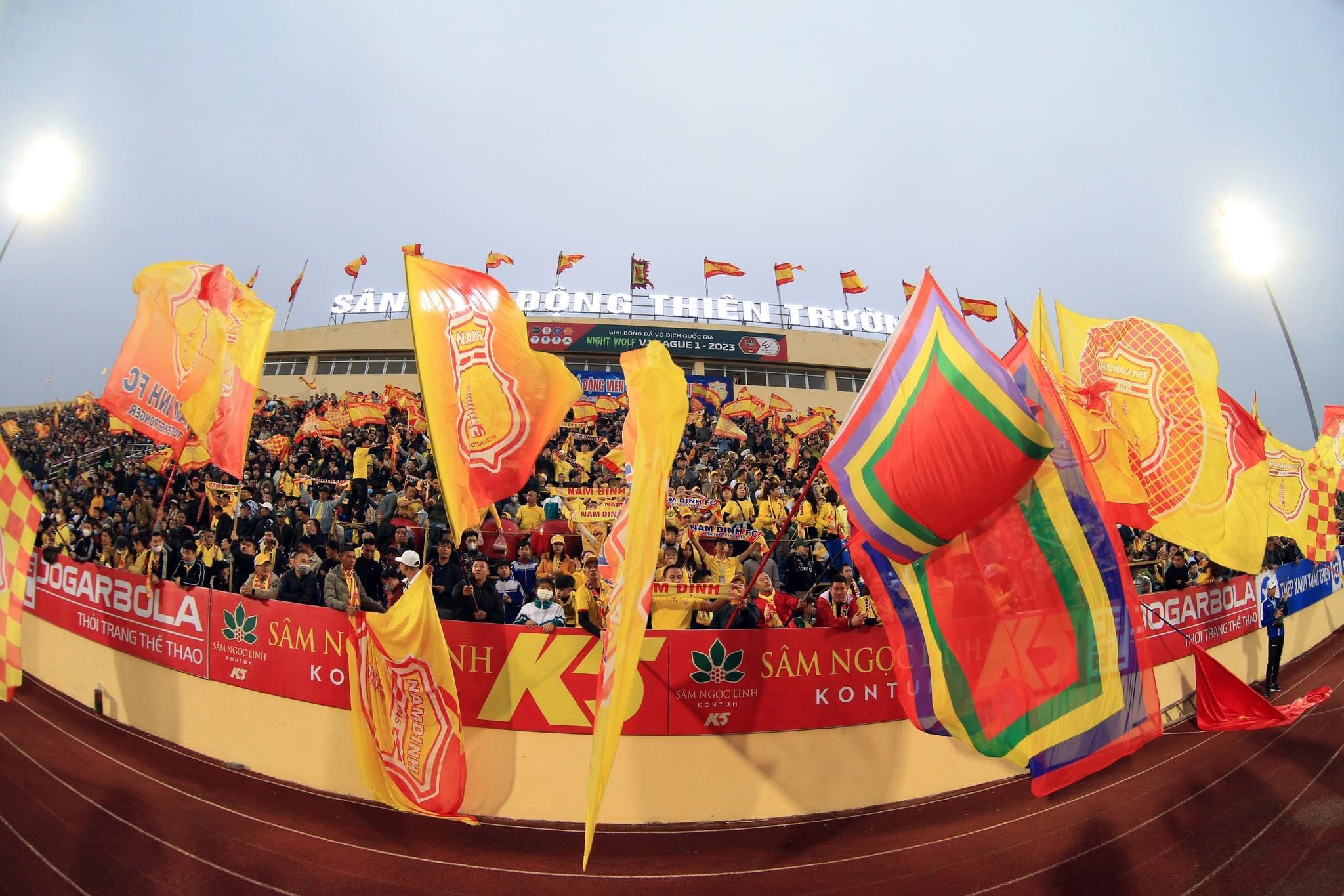 Hội CĐV Nam Định tuyên bố giải thể, dừng mọi hoạt động cổ vũ đội nhà sau trận thua CAHN ở vòng 4, giai đoạn 2 V.League 2023. Ảnh: Minh Tuấn
