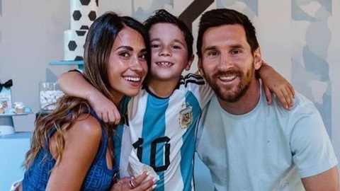 Messi được khen là 'ông bố quốc dân' với hành động truyền cảm hứng
