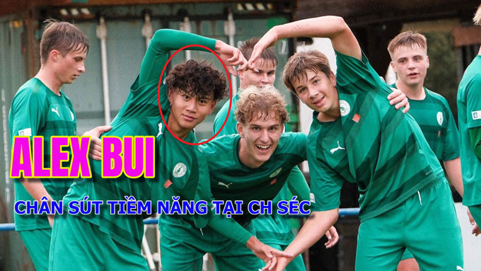 Alex Bui (phía trái) cùng đồng đội tại CLB tại Séc. Ảnh: Vietnam Football Scout.