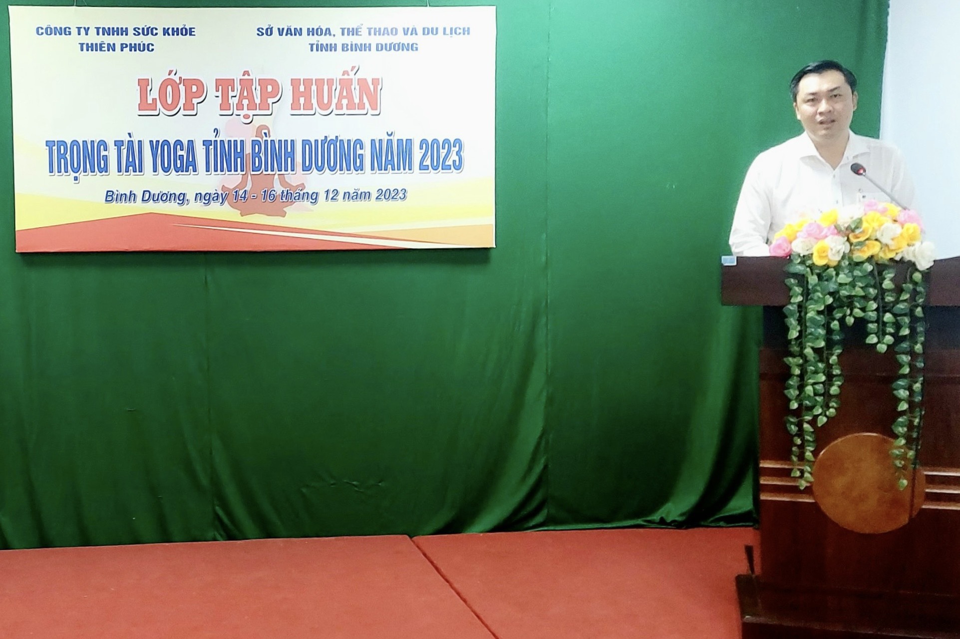 Ông Cao Văn Chóng – PGĐ Sở Văn hóa, Thể thao và Du lịch tỉnh Bình Dương phát biểu khai giảng Lớp tập huấn